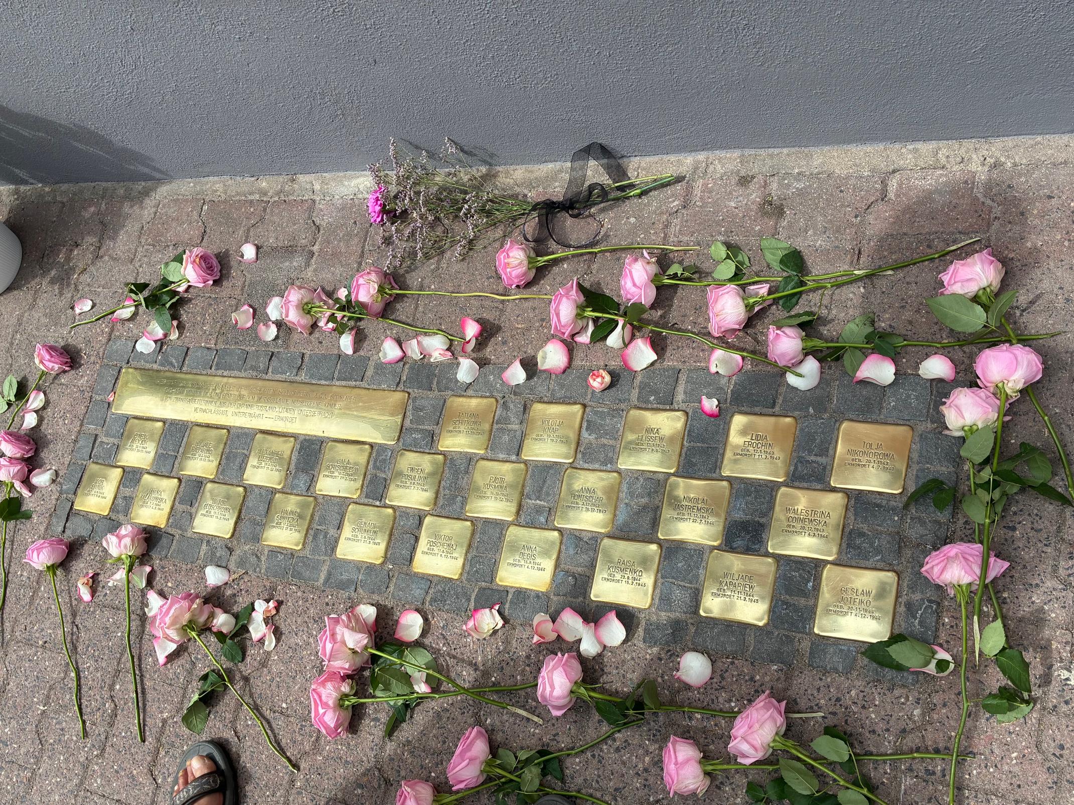 Stolperschwelle Blumen